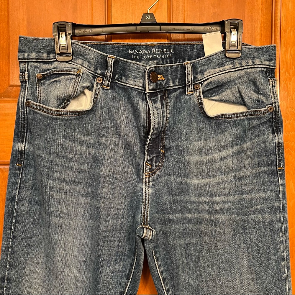 Banana Republic Luxe Traveler jeans - Picture 9 of 9